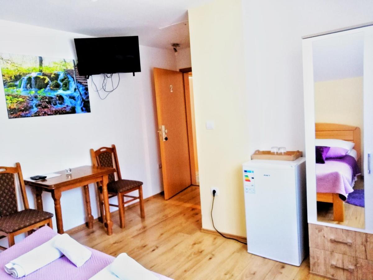 House Angie Hotel Jezerce Ngoại thất bức ảnh