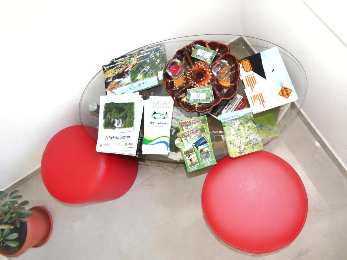 House Angie Hotel Jezerce Ngoại thất bức ảnh